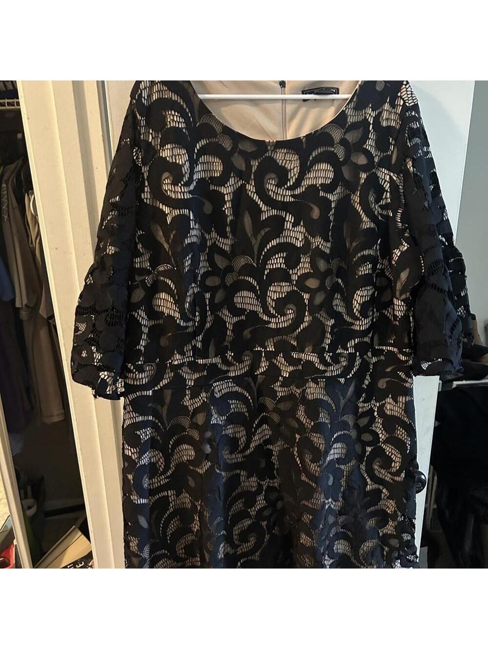 Jessica Howard black lace dress with beige underlay floral pattern, size 24W